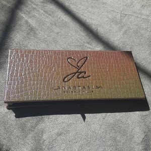 Anastasia Beverly Hills Jackie Aina Palette